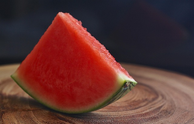 Frutas e vegetais hidratantes que ajudam a emagrecer rápido